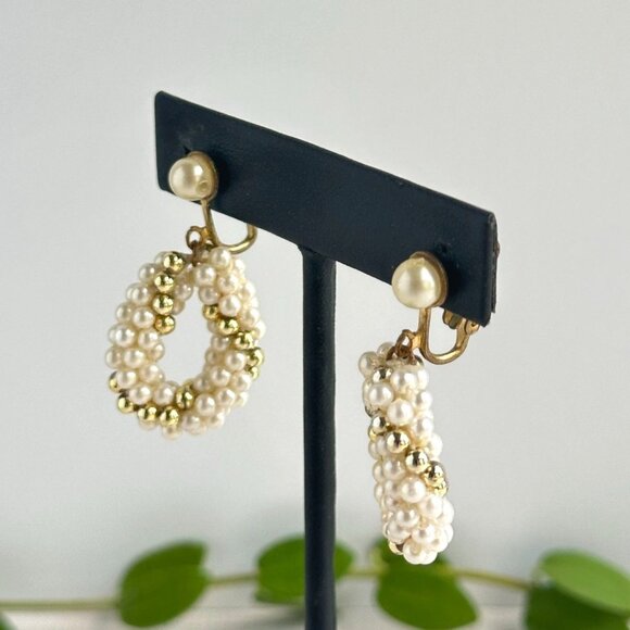 Vintage Faux Pearl & Gold Bead Clip-On Earrings Mid Century Bridal Jewelry 1.5" - Picture 3 of 8